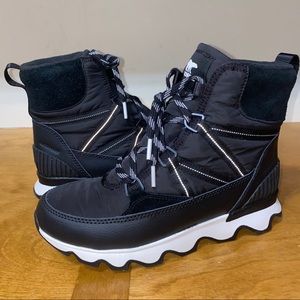 SOREL KINETIC SPORT BOOT BLACK BOOTS SIZE 9